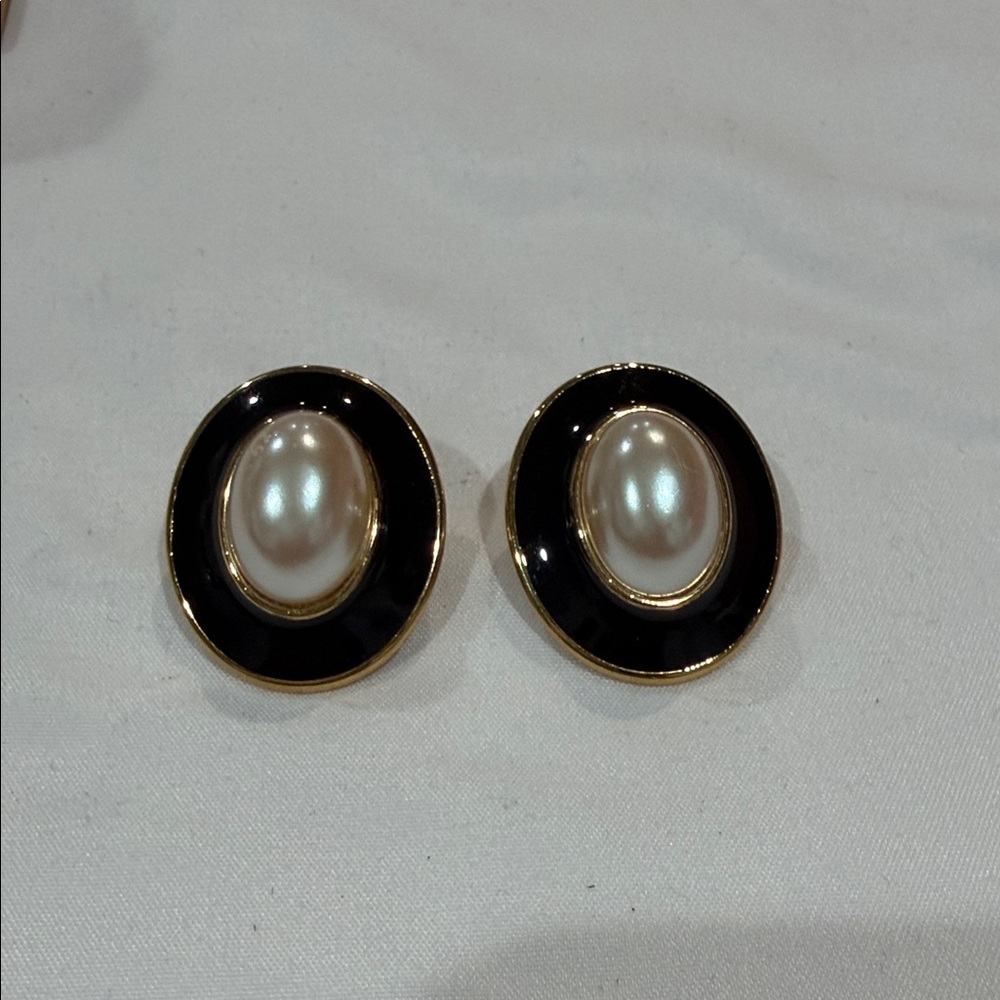 Monet Black and Gold Pearl Earrings